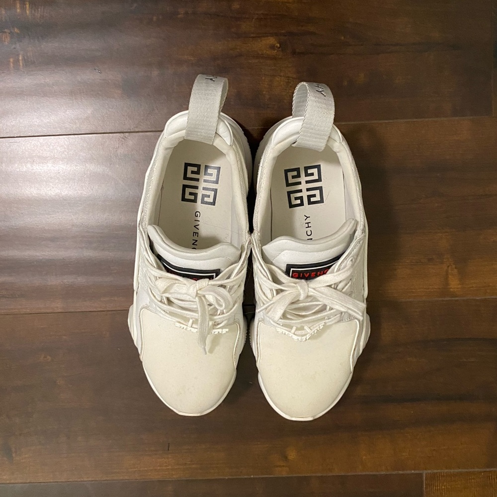 Givenchy Off-White Casual Sneakers